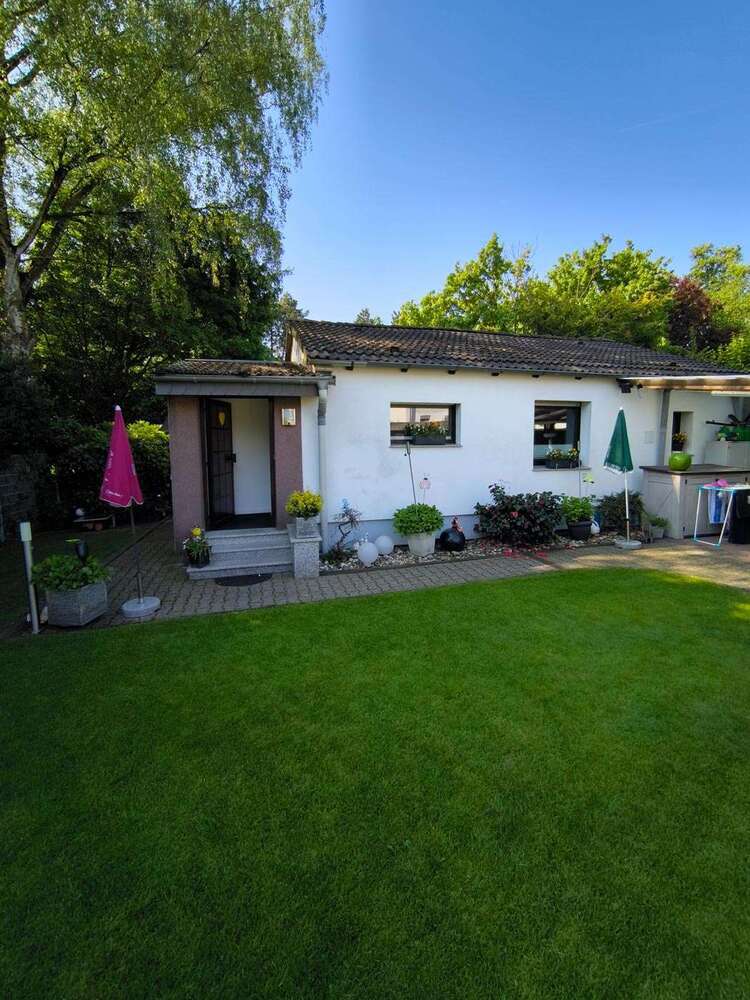 Haus zum Mieten in Oberhausen 500 € 75 m²