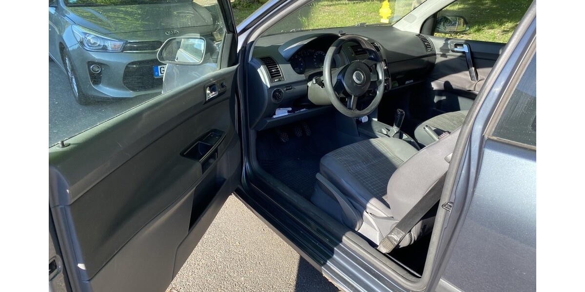 VW Polo 270.000 km 1.900 &euro; Neuss 41460