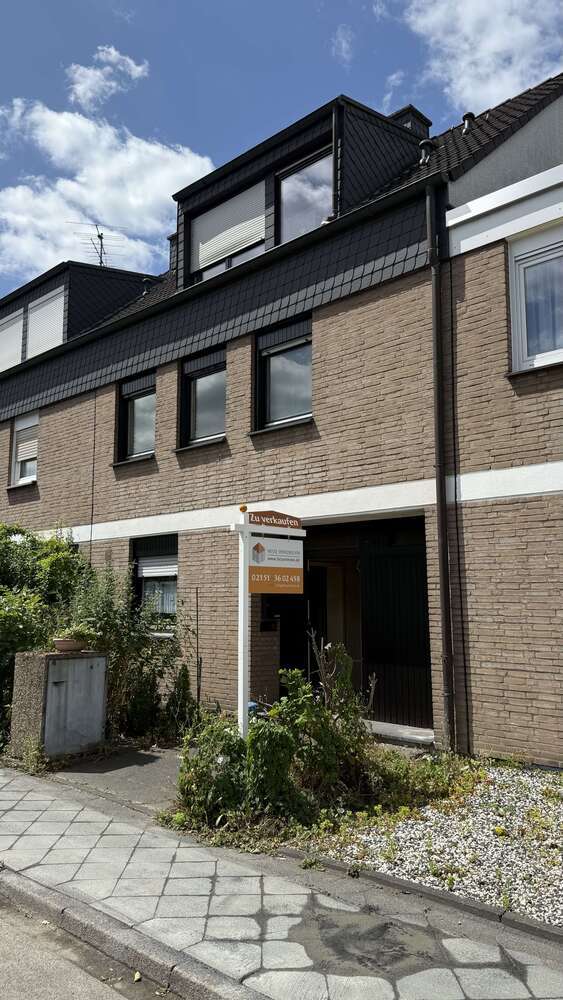 Haus zum Kaufen in Düsseldorf 569.000 € 142.4 m²