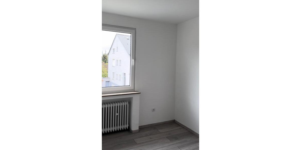 Etagenwohnung Düsseldorf Stadtbezirk 9 - 3.5 Zimmer, 84 m&sup2;, 1.200&euro; | Angebot:25350874