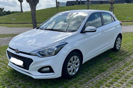 Hyundai i20 19.850 km 11.250 &euro; Mönchengladbach 41238