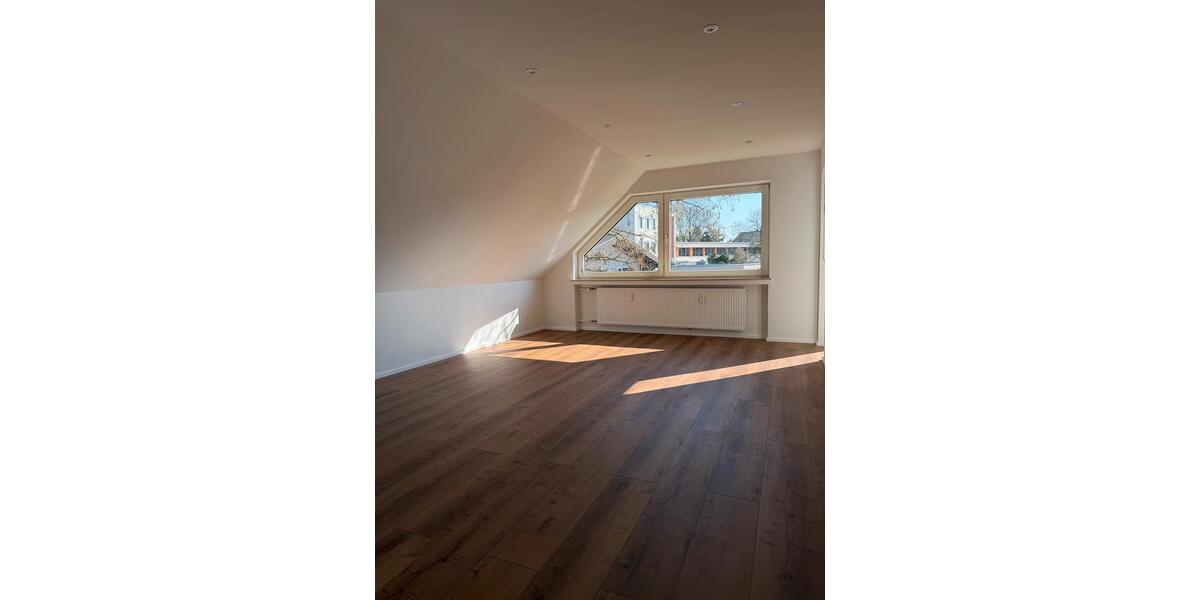 Dachgeschoßwohnung Langenfeld (Rheinland) - 3 Zimmer, 87 m&sup2;, 1.200&euro; | Angebot:26301690