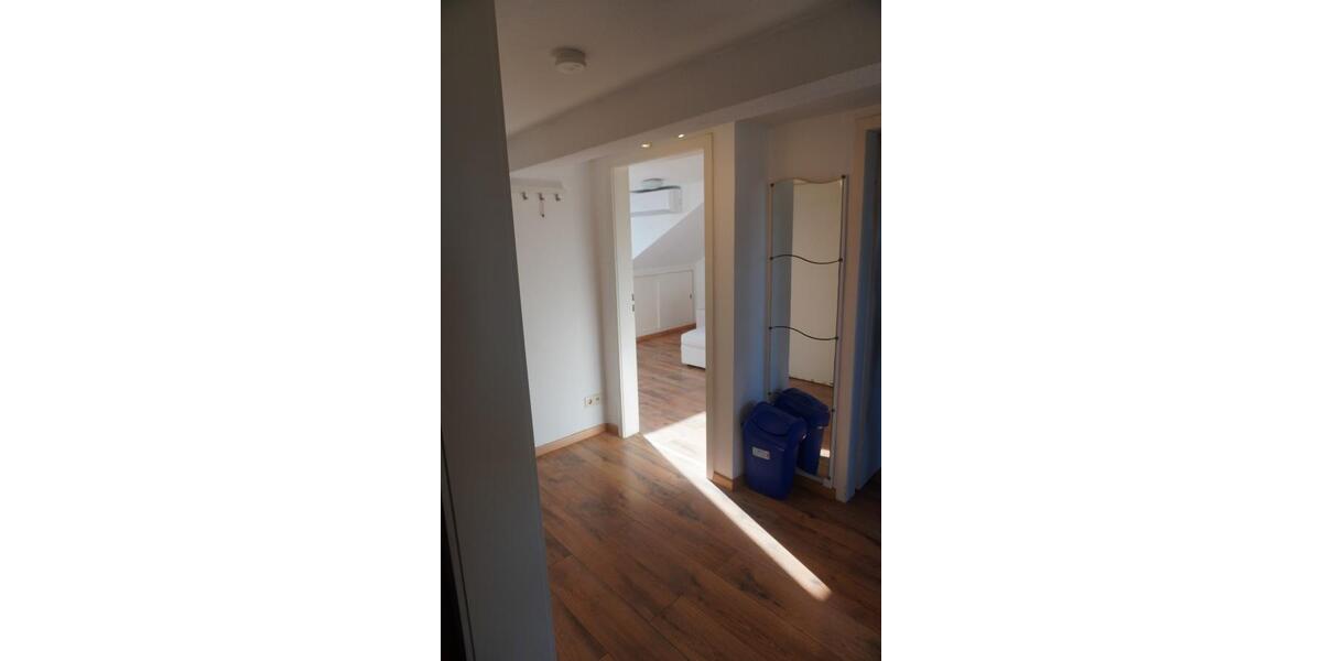 Provisionsfrei* SOFORT FREI! Rhein-nah - 2-Zm Penthouse Oberkassel - renoviert, Klimaanlage Einbauküche 55m² - Einfamilienhaus Düsseldorf Oberkassel | Angebot:27074522