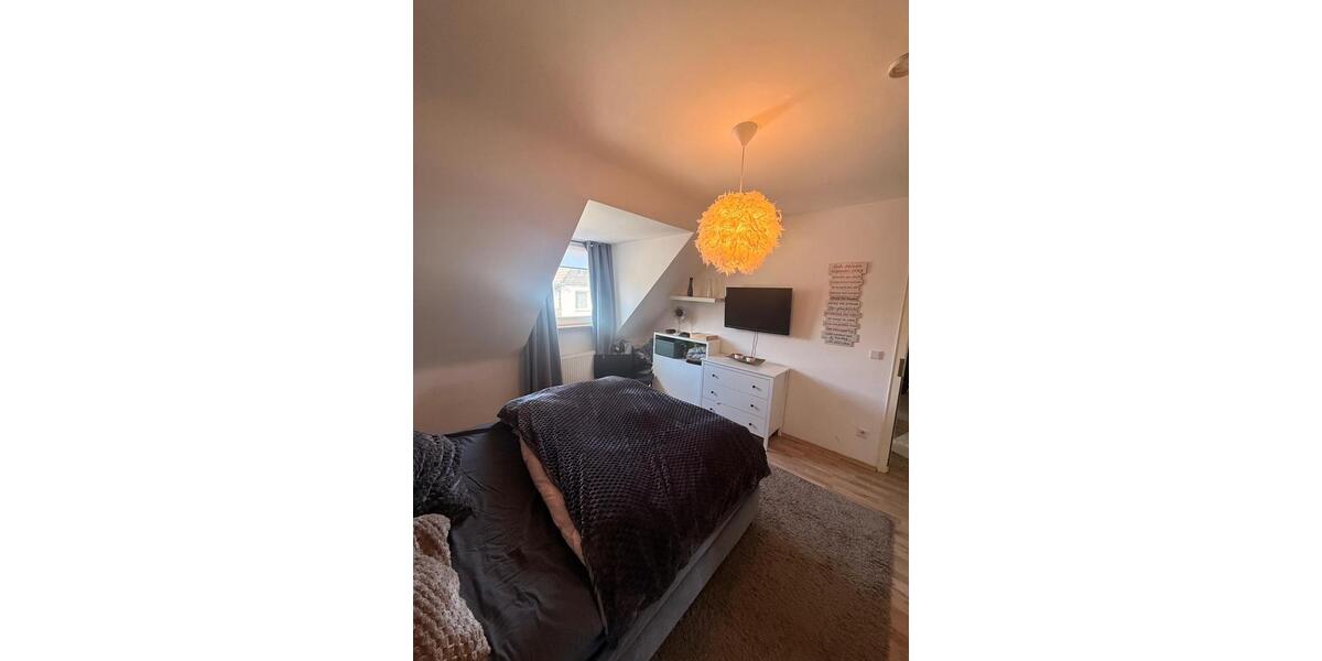 Dachgeschoßwohnung Solingen - 3 Zimmer, 65 m&sup2;, 780&euro; | Angebot:25649455