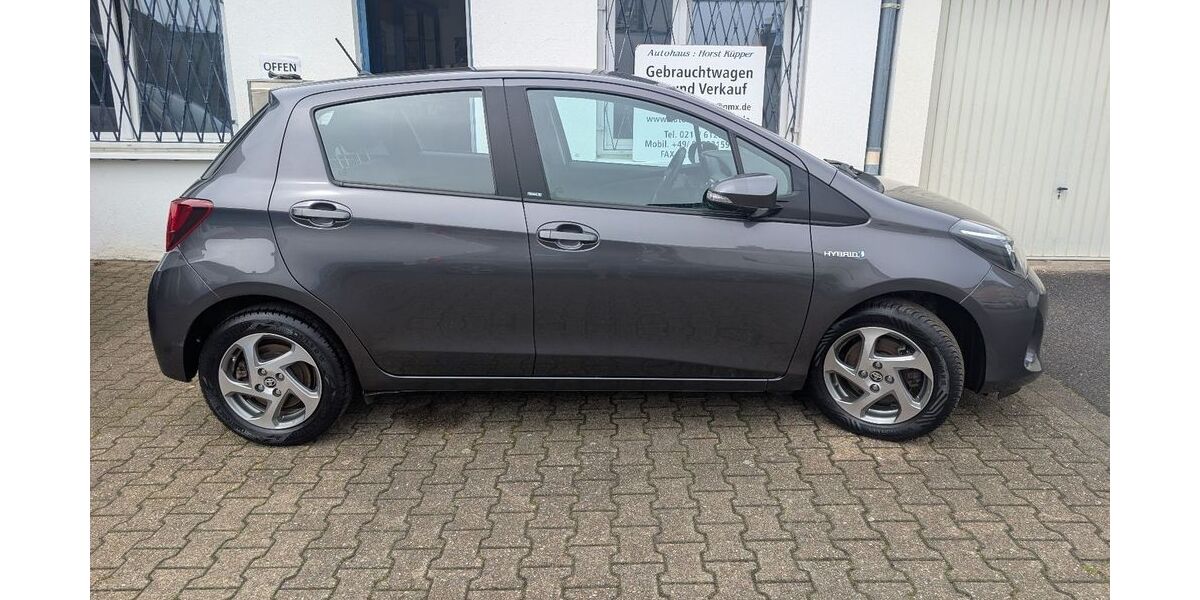 Toyota Yaris 87.360 km 11.800 &euro; Düsseldorf 40472