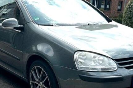 VW Golf 135.000 km 3.200 &euro; Grevenbroich 41516