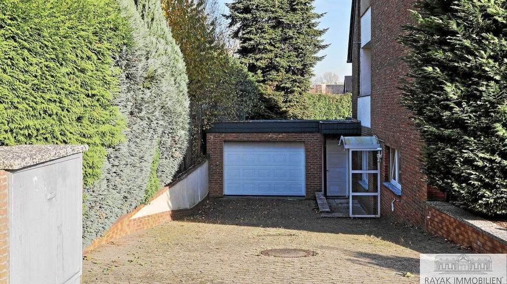 Mehrfamilienhaus, Wohnhaus Düsseldorf Wersten Wersten - 1 Zimmer, 242 m&sup2;, 998.000&euro; | Angebot:25660967