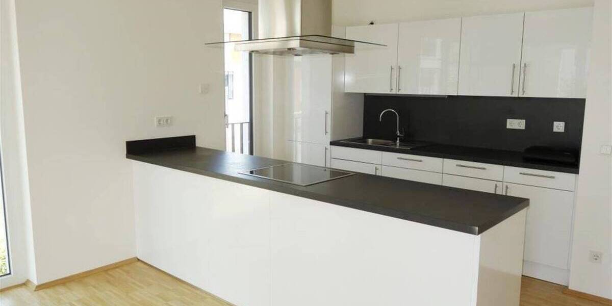 Etagenwohnung Mönchengladbach Stadtmitte - 2 Zimmer, 78 m&sup2;, 1.047&euro; | Angebot:26379801