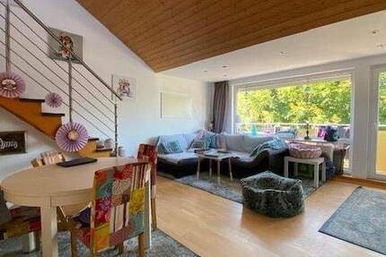 Charmante Galerie-Wohnung mit Balkon und Wohlfühlatmosphäre in Wevelinghoven 3 zimmer