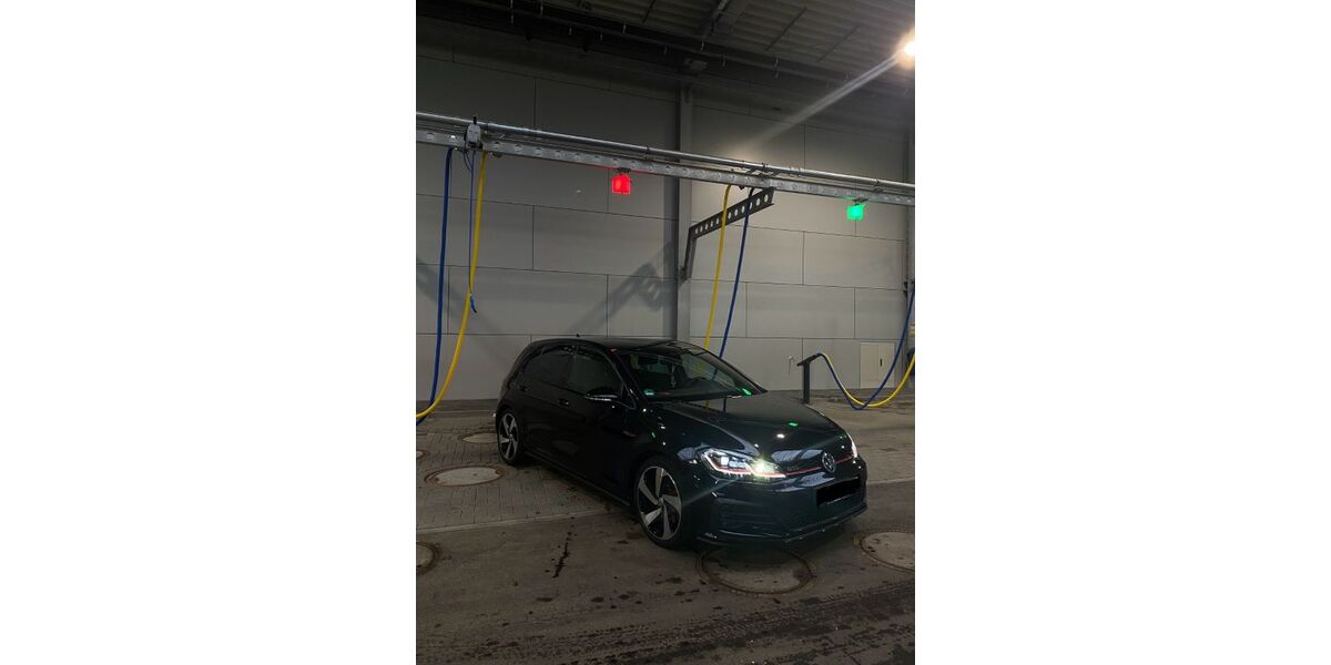 VW Golf 98.000 km 19.900 &euro; Krefeld 47798