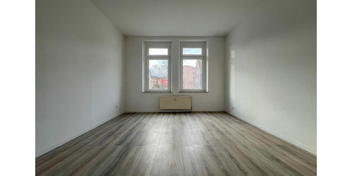 Frisch renoviertes Wohnglück: Helle 2,5-Zimmer-Wohnung zum Erstbezug 2.5 zimmer