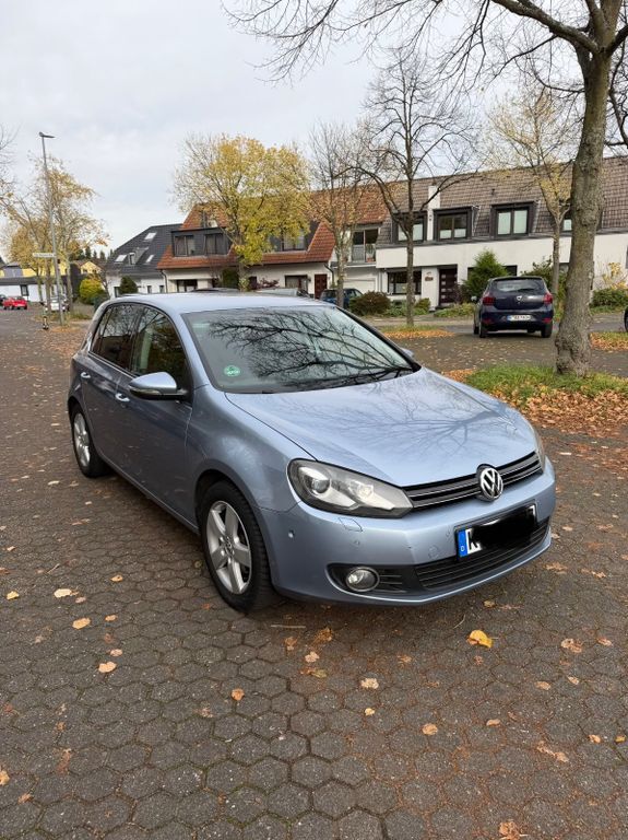 VW Golf 221.000 km 5.999 € Köln 51063