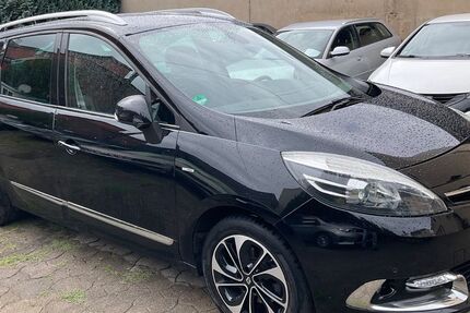 Renault Scenic 135.724 km 8.600 € Solingen 42719