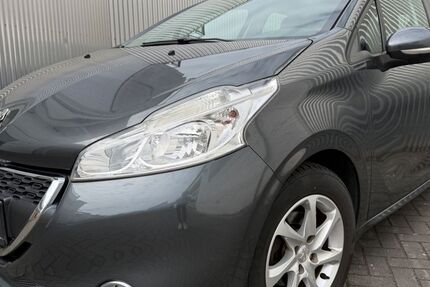 Peugeot 208 123.000 km 2.990 &euro; Viersen 41748