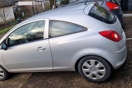 Opel Corsa 101.000 km 3.499 &euro; Solingen 42651