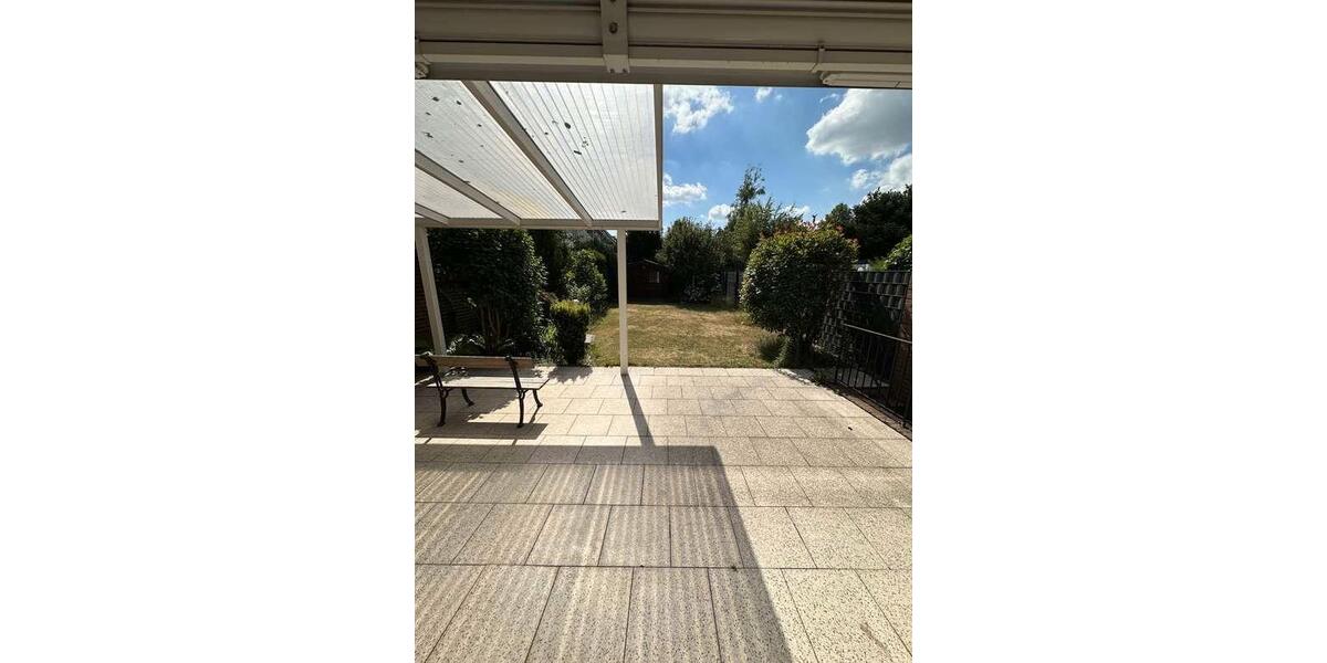 Reihenhaus Meerbusch Kierst - 5.5 Zimmer, 135 m&sup2;, 1.700&euro; | Angebot:26358631