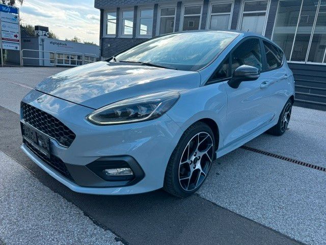 Ford Fiesta 87.345 km 12.700 &euro; Remscheid 42899