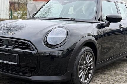 Mini Cooper 6.700 km 30.950 € Willich 47877