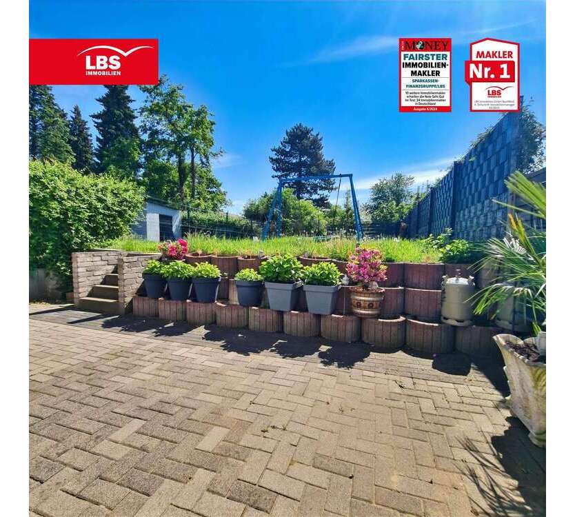 Haus zum Kaufen in Duisburg 339.900 € 202.54 m²