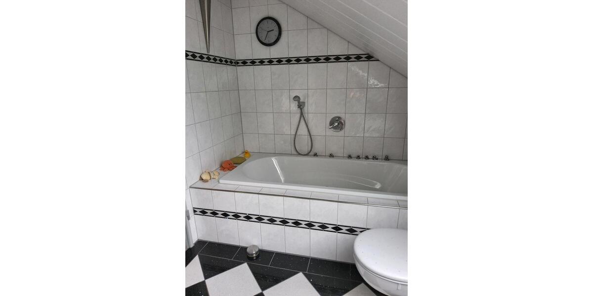 Dachgeschoßwohnung Wuppertal Elberfeld - 1 Zimmer, 28 m&sup2;, 79.000&euro; | Angebot:26462385