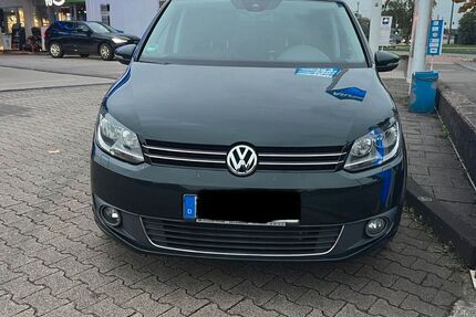 VW Touran 153.000 km 8.000 &euro; DUISBURG 47178