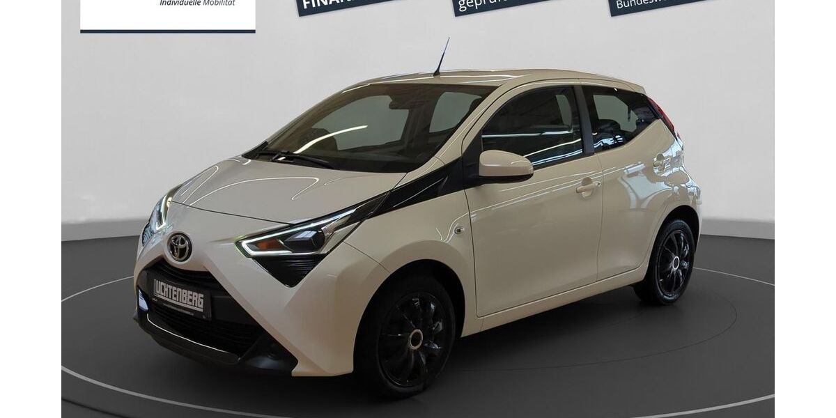 Toyota Aygo (X) 55.950 km 9.750 &euro; Leverkusen 51381