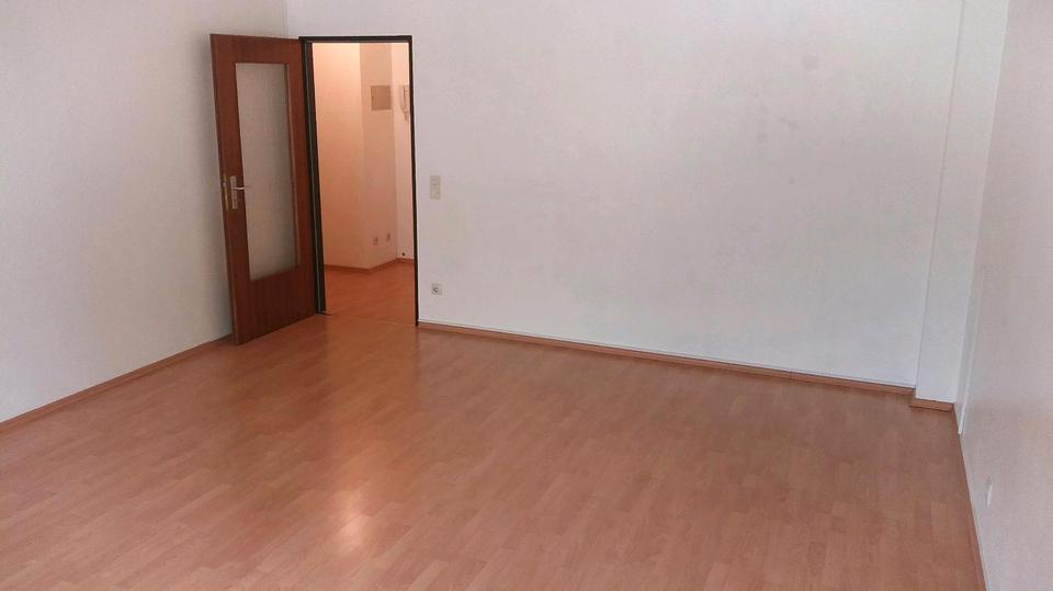 Etagenwohnung Krefeld - 2 Zimmer, 65 m&sup2;, 149.000&euro; | Angebot:26624660