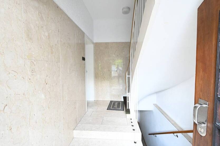 Teilvermietetes Mehrfamilienhaus mit Potenzial in bevorzugter Lage von Ddorf-Stockum 1 zimmer