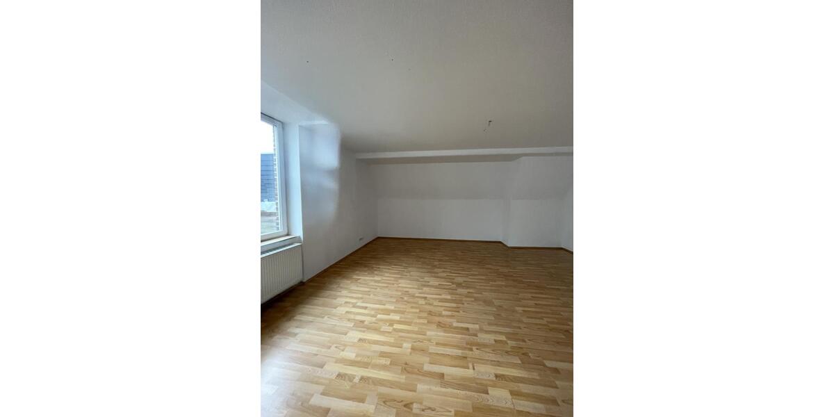 Über den Dächern von Moers: Großzügige Wohnung in der Moerser Innenstadt! 3 zimmer