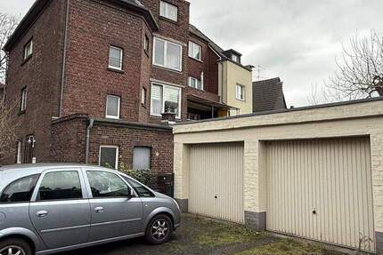 Vollvermietetes Mehrfamilienhaus mit Garagen in Mönchengladbach-Rheydt 1 zimmer