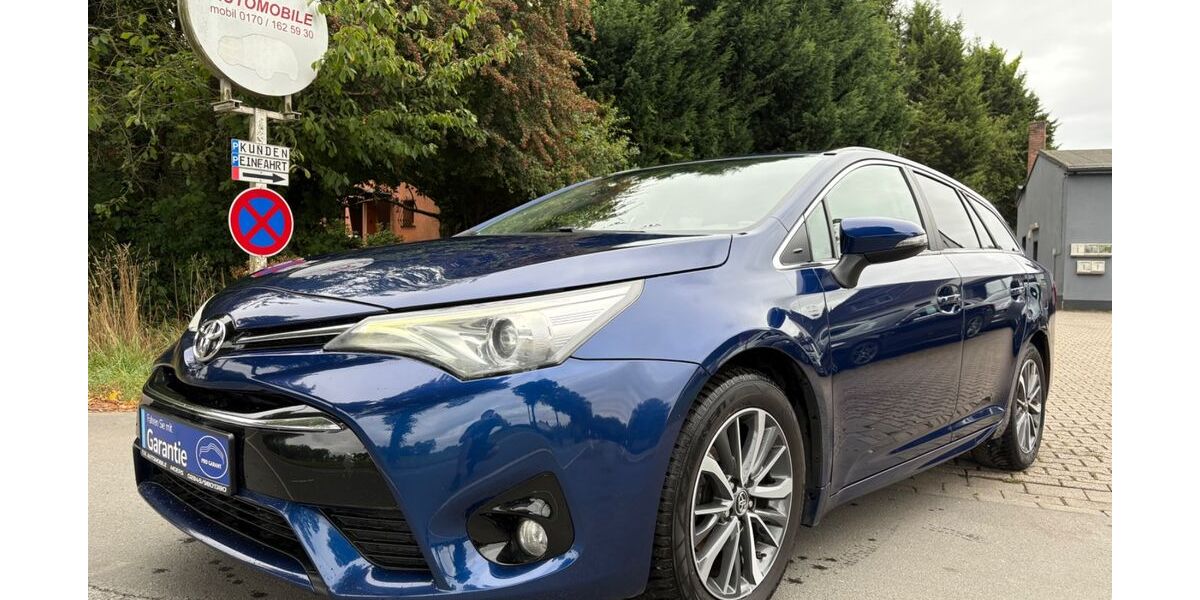 Toyota Avensis 177.800 km 8.700 &euro; Moers 47447