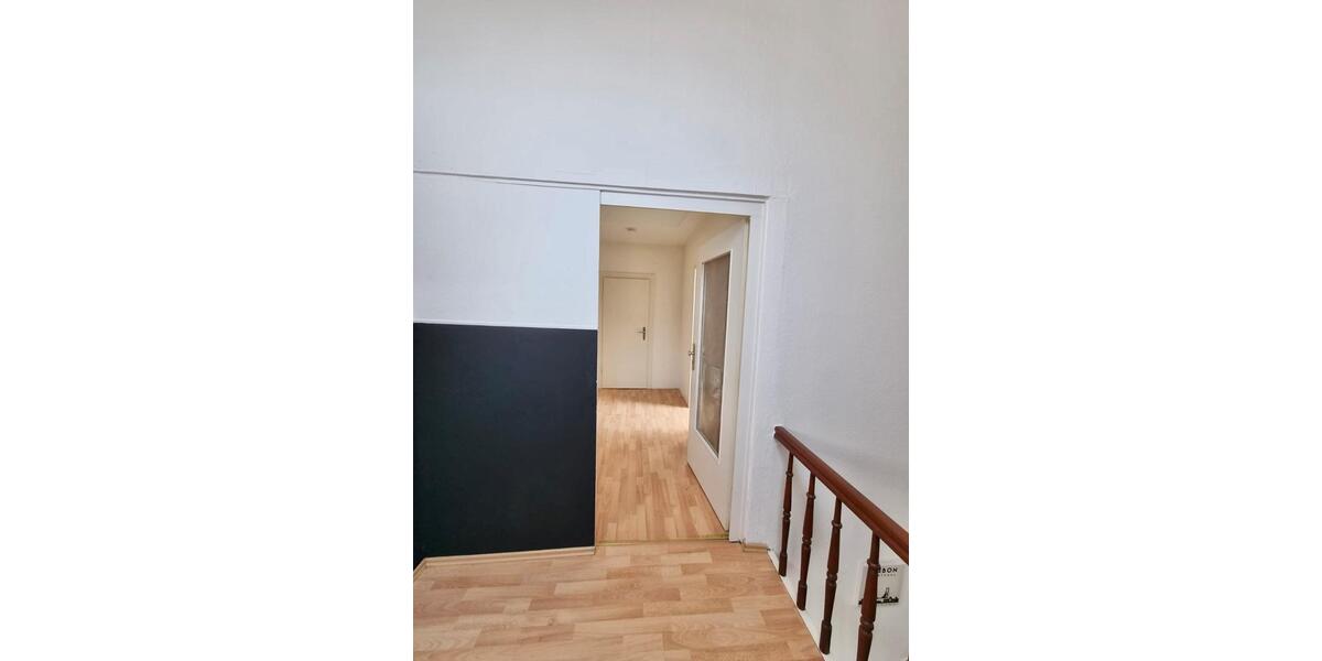 Dachgeschoßwohnung Solingen Wald - 2.5 Zimmer, 55 m&sup2;, 720&euro; | Angebot:26400660