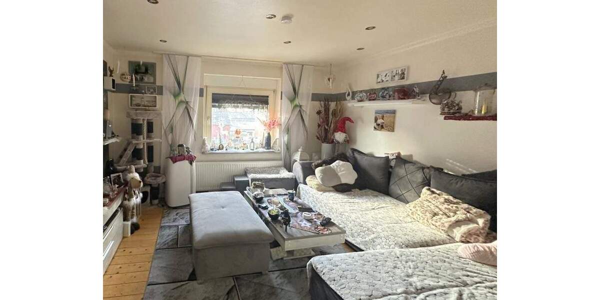 Mehrfamilienhaus, Wohnhaus Mönchengladbach Giesenkirchen - 7 Zimmer, 160 m&sup2;, 315.000&euro; | Angebot:25743274