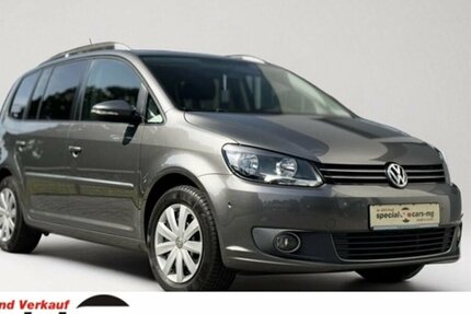 VW Touran Highline / Navi / 7 Sitze / Klima / AHK 256.000 km 7.900 € Mönchengladbach 41066