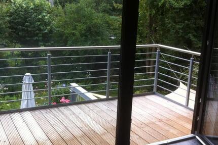 Schöne Obergeschoss Wohnung in Zweifamilienhaus in ruhiger Lage 3 zimmer