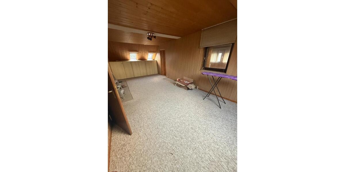 Einfamilienhaus Krefeld Benrad - 7 Zimmer, 250 m&sup2;, 400.000&euro; | Angebot:27162454
