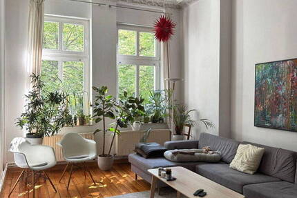Traumhafte AltbauWohnung mit großer Terrasse im Kollwitzkiez