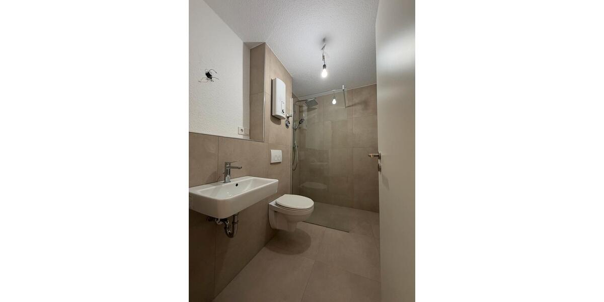 Dachgeschoßwohnung Duisburg Mittelmeiderich - 2 Zimmer, 78 m&sup2;, 900&euro; | Angebot:25790437