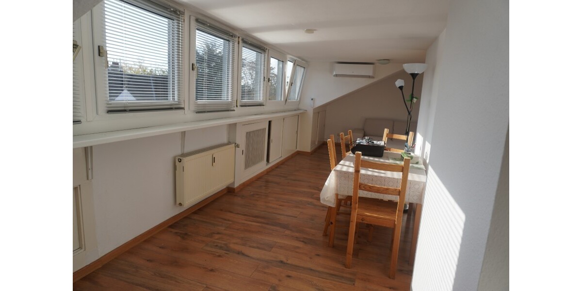 Provisionsfrei* SOFORT FREI! Rhein-nah - 2-Zm Penthouse Oberkassel - renoviert, Klimaanlage Einbauküche 55m² - Einfamilienhaus Düsseldorf Oberkassel | Angebot:27074522