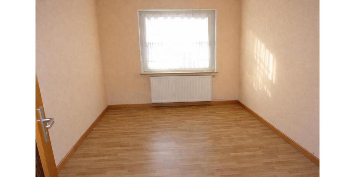 Etagenwohnung Duisburg Mittelmeiderich - 3 Zimmer, 75 m&sup2;, 400&euro; | Angebot:25794794