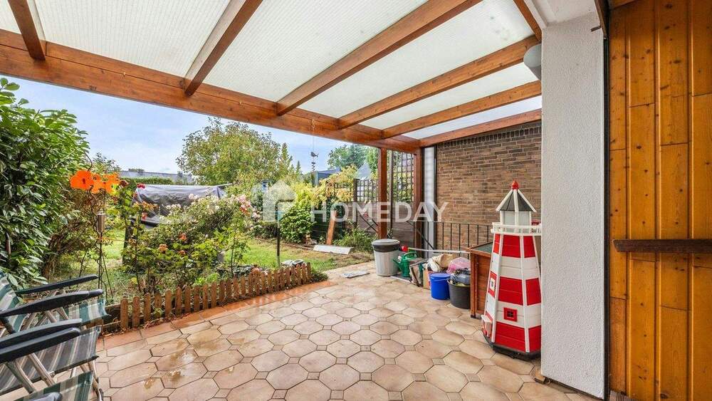 Haus in Dornröschenschlaf! Reihenhaus mit Süd-Terrasse, Garten & Platz für die Familie 4 zimmer