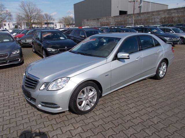 Mercedes-Benz E 220 123.715 km 15.900 &euro; Willich 47877