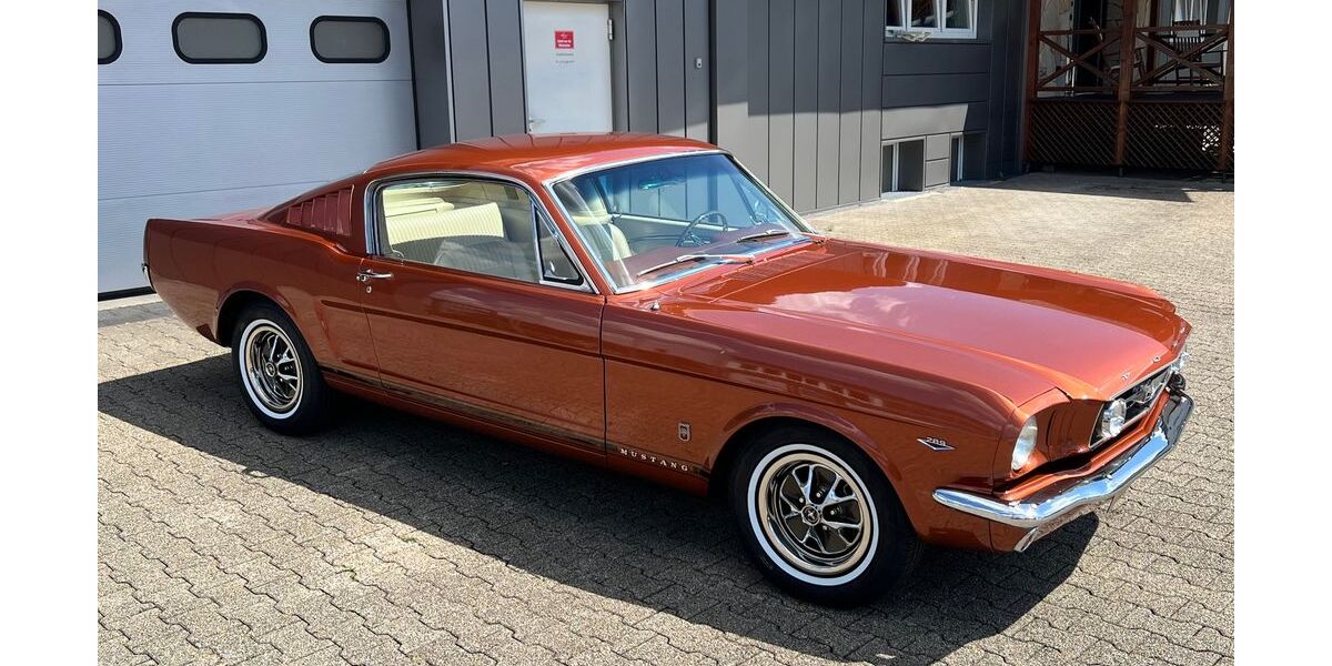 Ford Mustang 88.700 km 63.950 &euro; Wuppertal 42389