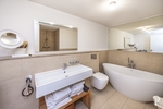 Charmantes Split-Level-Reihenendhaus in unmittelbarer Rheinnähe im Herzen von Düsseldorf-Benrath - Reihenendhaus Düsseldorf Stadtbezirk 9 | Angebot:26645354
