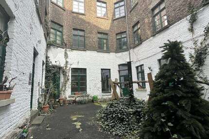 Haus Düsseldorf Altstadt - 11 Zimmer, 258 m&sup2;, 3.300&euro; | Angebot:20083227