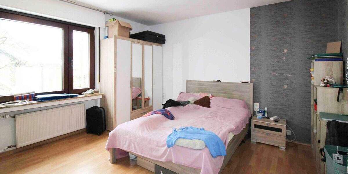 Viel Platz, viele Möglichkeiten: Zweifamilienhaus mit Garten, Wintergarten & Mieteinnahmen! 6 zimmer