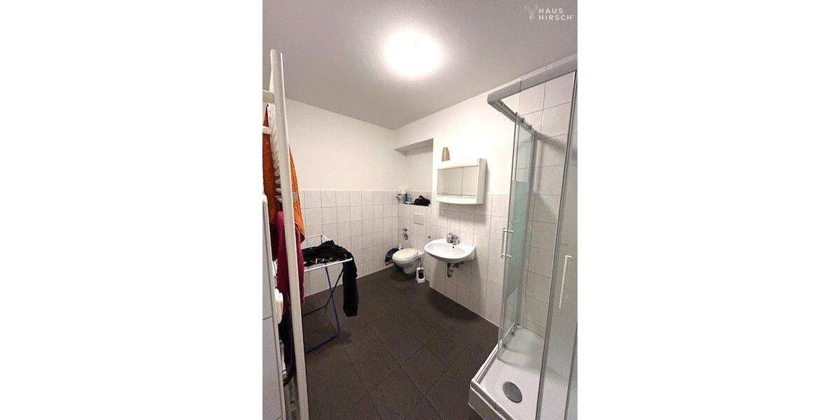 Mehrfamilienhaus mit 5 Stellplätzen und großem Grundstück mit Carport 1 zimmer