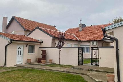 Haus Neuss Holzheim - 5 Zimmer, 1.400 m&sup2;, 189.000&euro; | Angebot:27426545