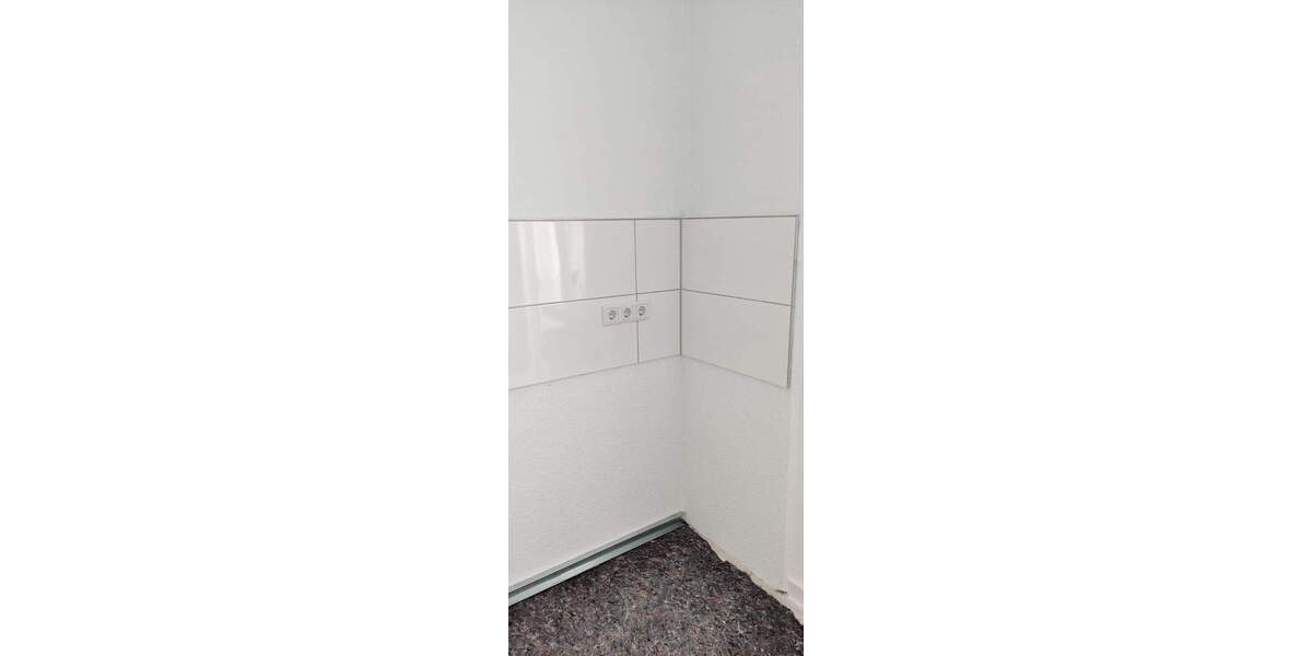 Neues saniertes Zuhause in Nähe des Waldes ! 3 zimmer