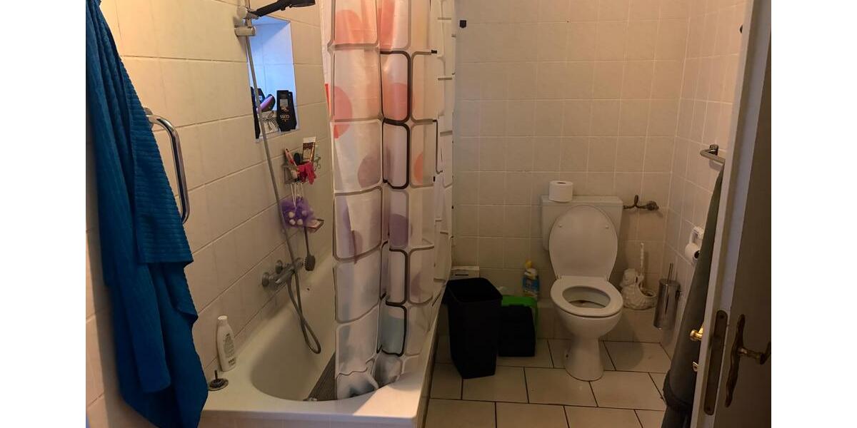 Dreifamilien Haus zur Sanierung 8 zimmer